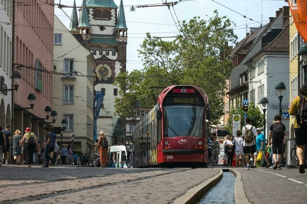 Erst Park & Ride, dann Fashion & Food Erst Park & Ride, dann Fashion & Food